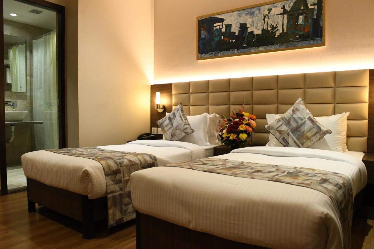 Lynq Aero Otel Kalküta Dış mekan fotoğraf